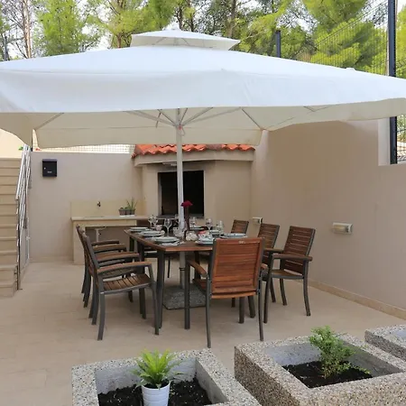 Holiday House Adriana Villa *